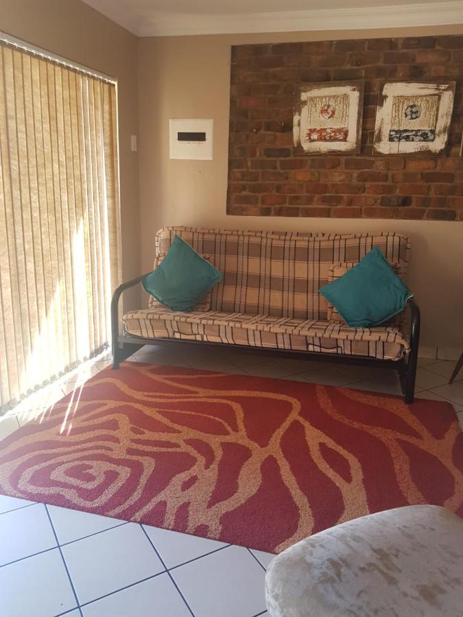 Tsessebe Guesthouse Bloemfontein Exterior photo
