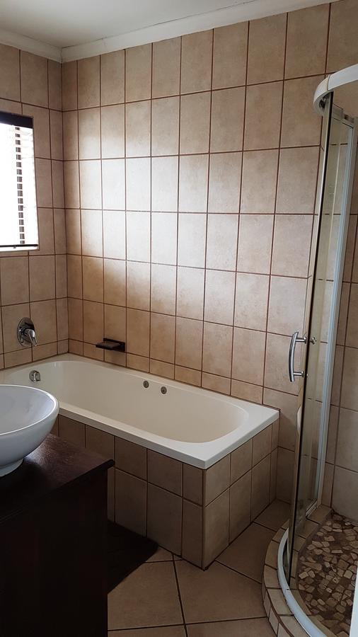 Tsessebe Guesthouse Bloemfontein Exterior photo